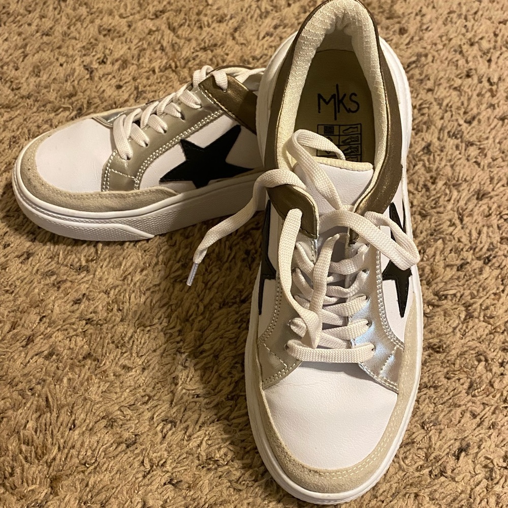 Star sneakers